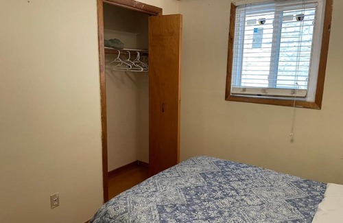 Upper Beaches House | Room 2 at Main St near Subway Station and Beach
