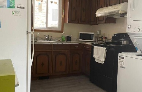 Upper Beaches House | Room 2 at Main St near Subway Station and Beach