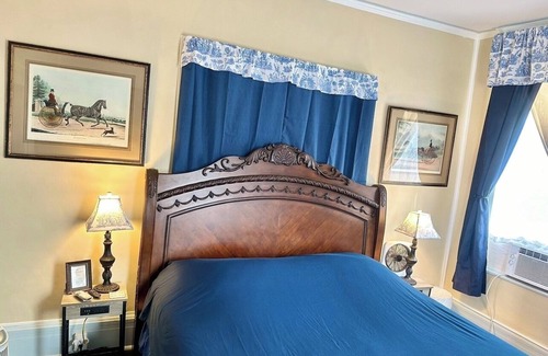 Shelbyville Bed & Breakfast | Room 2 King Belmont Inn on 1st floor In room private bathroom Shelbyville, TN