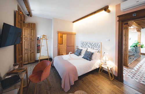 Urda Hotel | Room 2 - Los Cerrillos