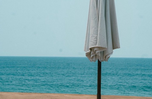 Isla Navidad Apartment | ROOM 2- Spacious Ocean Front Condo for 6 People