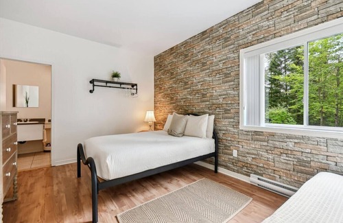 Saint Donat Bed & Breakfast | Room 3: The Country Girl
