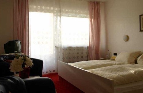 Vielbrunn Hotel | Room 4 - Hotel Café Talblick