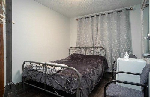 Centretown House | Room #4 Ottawa downtown