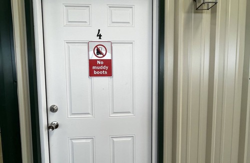 Brandon House | Room #4, sleeps 2 located just 20 mins from the heart of downtown Waxahachie.