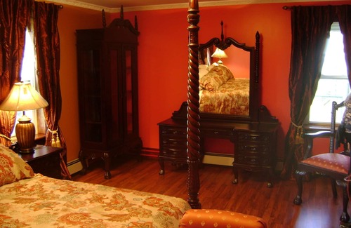Fort Plain Bed & Breakfast | Room #4 We only 30 min. from Baseball Hole of Fame in Cooperstown.