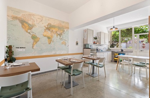 Riola Sardo Apartment | Room '40°Parallelo - Ampia Matrimoniale 4' with Shared Garden, Wi-Fi and Air Conditioning
