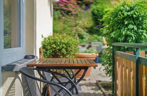 Glottertal Apartment | Room '5' with Mountain View, Shared Terrace and Wi-Fi