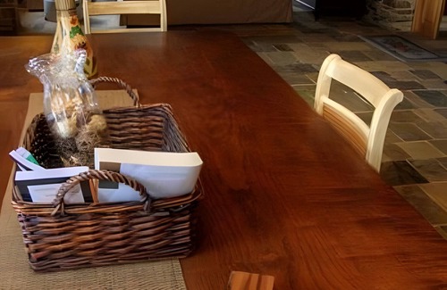 Mondonedo Apartment | Room A Aira Vella in Mondoñedo with shared garden and Wi-Fi