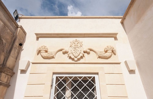 Lizzanello House | Room 'Anghelos - Piromafu' with Shared Terrace, Wi-Fi and Air Conditioning