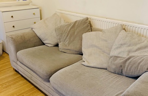 Adamsdown House | Room Available in shared house 5 minute walk from town