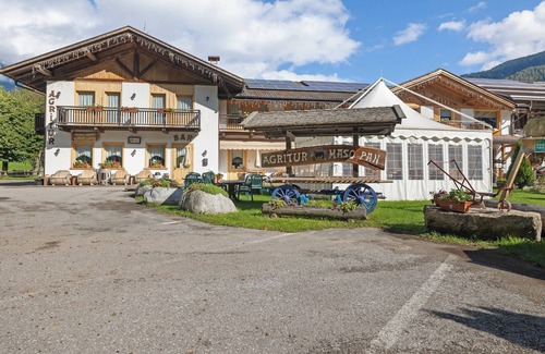Caderzone Terme Apartment | Room 'Camera Doppia N 4' with Mountain View, Shared Garden and Wi-Fi