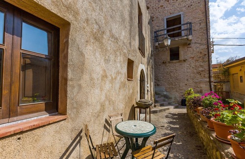 San Marco d'Alunzio Apartment | Room 'Casa Dello Aromatario' with Private Terrace