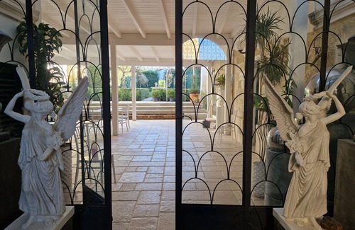 San Donato di Lecce Apartment | Room 'Ciclamino' with Shared Terrace, Wi-Fi and Air Conditioning