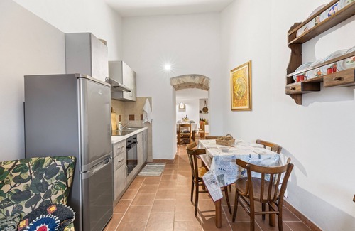 Scano di Montiferro Apartment | Room 'Clio' with shared terrace, Wi-Fi and air conditioning