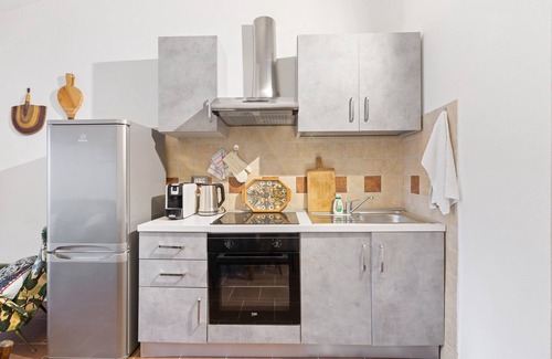 Scano di Montiferro Apartment | Room 'Clio' with shared terrace, Wi-Fi and air conditioning
