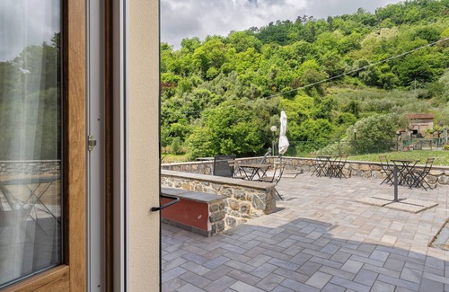Velva Apartment | Room 'Conio' with Mountain View, Wi-Fi and Air Conditioning