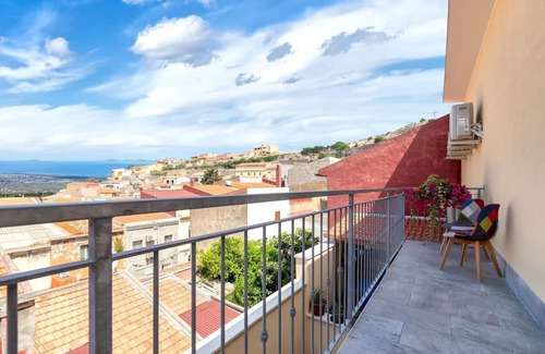 Sennori Apartment | Room 'Corte Alta - Asfodelo' with Sea View, Wi-Fi and Air Conditioning