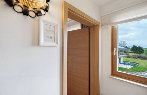 Hallwangen Apartment | Room 'Doppelzimmer 6 Premium' with Shared Terrace, Shared Garden and Wi-Fi