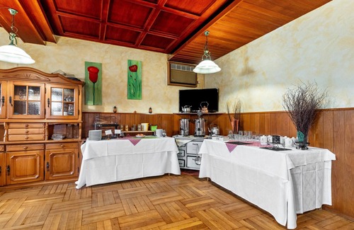 Oberkirch Apartment | Room 'Doppelzimmer 9' with Shared Terrace