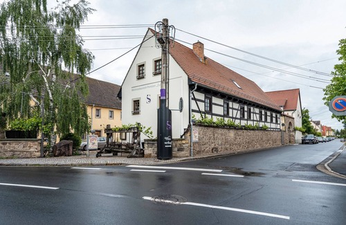 Soernewitz Apartment | Room 'Doppelzimmer Im Weinrestaurant' with Shared Garden and Wi-Fi