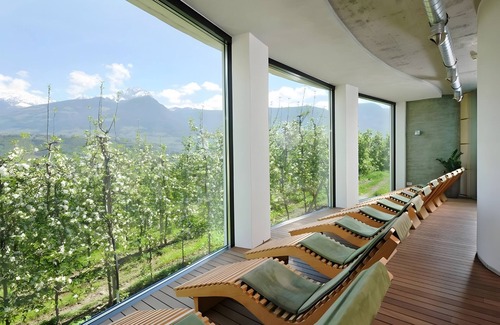 Marlengo Apartment | Room 'Doppia Vista Panoramica Sup 102' with Mountain View, Wi-Fi and Air Conditioning