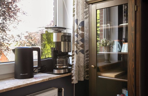 Olderup Apartment | Room 'Ferienappartement Lillesoster' with Shared Terrace, Shared Garden and Wi-Fi