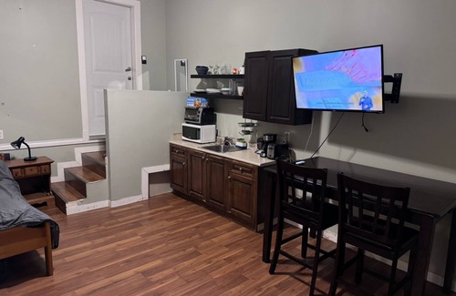 Regional District of Nanaimo Apartment | Room for rent in Surrey area