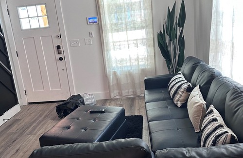Pittsburgh House | Room for rent