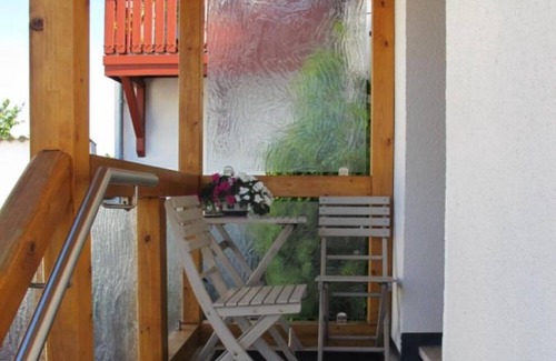 Angersbach Apartment | Room 'Gästezimmer 1 Mit Bad' with Shared Terrace, Wi-Fi and Air Conditioning