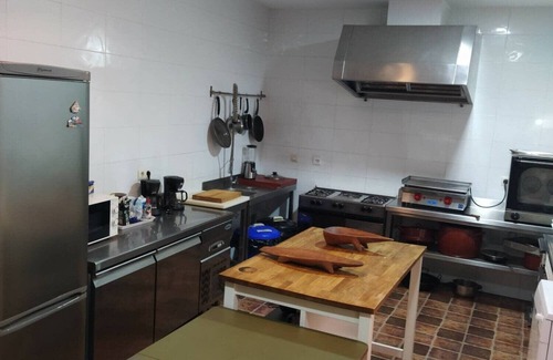 Villarrubia de Santiago Apartment | Room 'Habitación 8' with Private Terrace, Wi-Fi and Air Conditioning