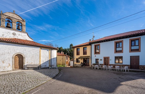 Carabano Apartment | Room 'Habitacion 3' with Mountain View, Wi-Fi and Air Conditioning