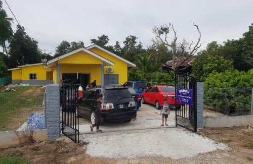 Sungai Besar House | Room/Homestay NazaDja