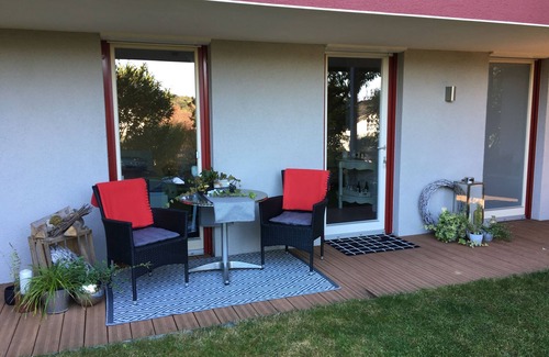 Weil der Stadt Apartment | Room 'Hortensie' with Private Terrace, Private Garden and Wi-Fi
