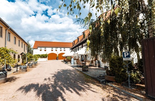 Soernewitz Apartment | Room 'Im Weinrestaurant 5' with Shared Garden and Wi-Fi