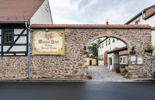 Soernewitz Apartment | Room 'Im Weinrestaurant 5' with Shared Garden and Wi-Fi