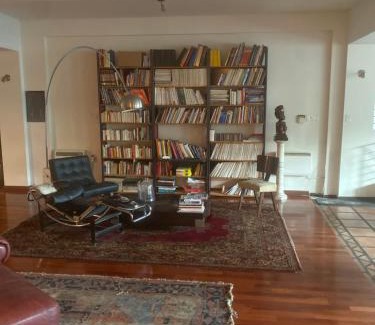 La Petite-Patrie House | Room in a Luxury Loft near Jean-Talon Market