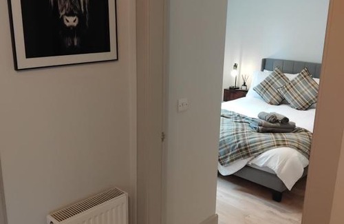 Cromarty Firth House | Room in bungalow