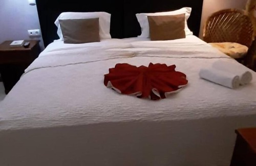 Maio House | Room in Guest Room - Deluxe Double Room With Balcony in Vila do Maio