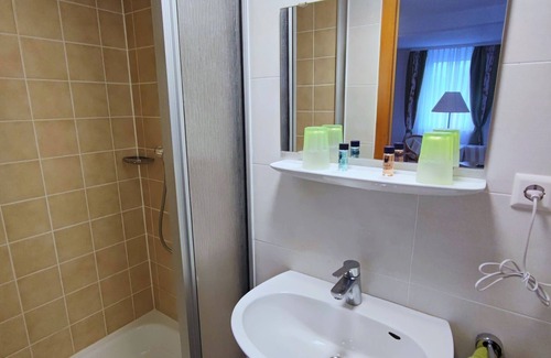 Hundsbach Bed & Breakfast | Room in Guest Room - Pension Forelle Double Room
