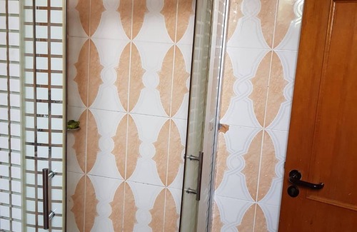 Nungua House | Room in Guest Room - Renajoe Exclusive Guesthouse Tema Community 9
