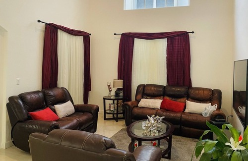 Ludlam House | Room in Kendall with view lake and patio