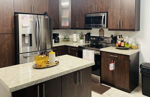 Ludlam House | Room in Kendall with view lake and patio