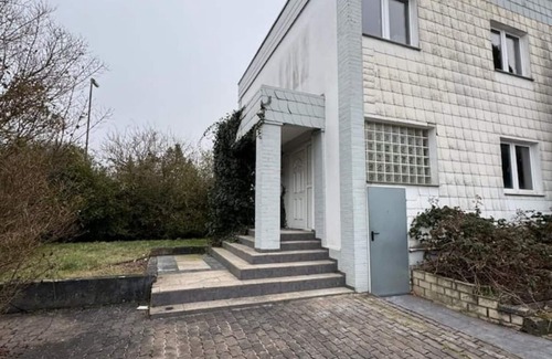 Ramstein-Miesenbach Apartment | Room in Landstuhl (Room 10, upper floor)