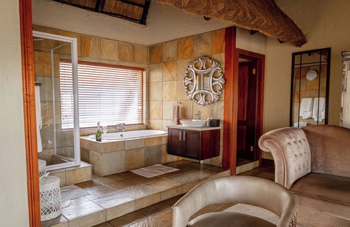 Mookgopong House | Room in Lodge - Mmakuba Game Lodge, Two Bedroom Villa 3