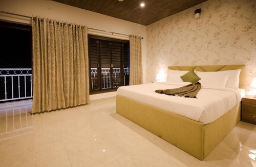 Landour House | Room in Lodge - Oakwood 302 - Elegant Private Room With Balcony at Landour, Mussoorie