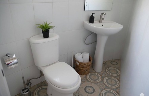 Gulu House | Room in modern round house in big green compound only 10 minutes from Gulu city