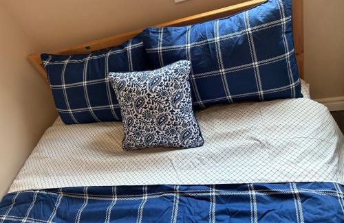 Victoria Hills House | Room in neat comfy house