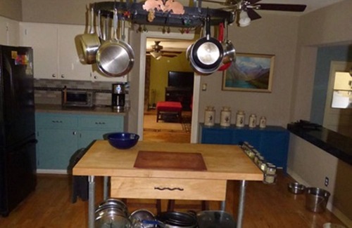 Temple Terrace Bed & Breakfast | Room in quiet neighborhood close to I-75, USF, H Lee Moffitt, Verizon & More