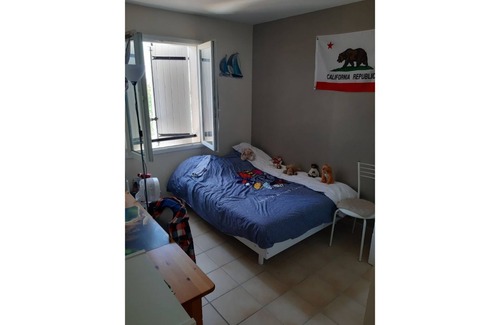 Perols Bed & Breakfast | ROOM IN QUIET VILLA WITH POOL PEROLS NEAR CARNON